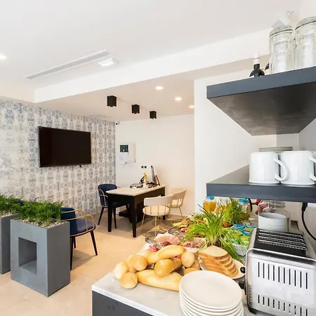 Central Room, With Superb And Comfy Bed By 360 Estates Appartement San Ġiljan